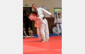 55a8e2f24bd74_judoFeteFinSaison201555.JPG